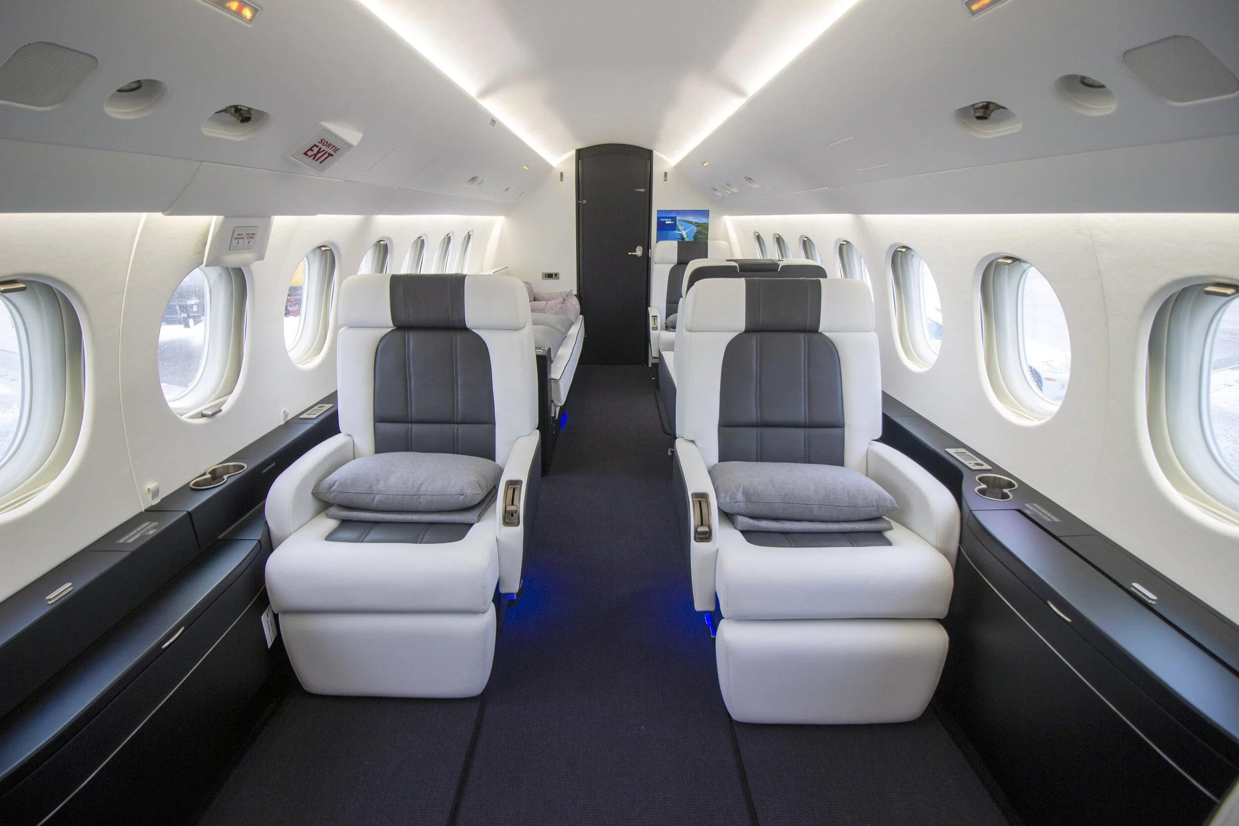 Dassault Falcon 7x | VIP Completions